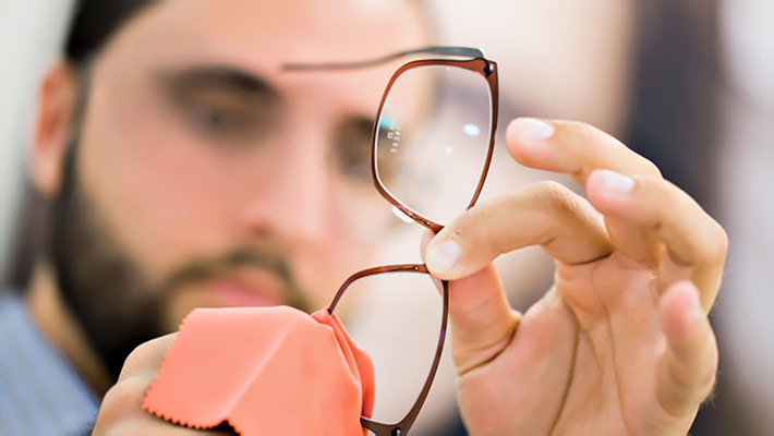 Как правильно ухаживать за очками