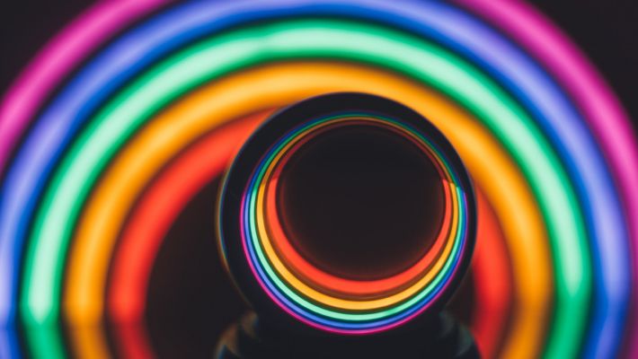 Зачем нужны цветные линзы?