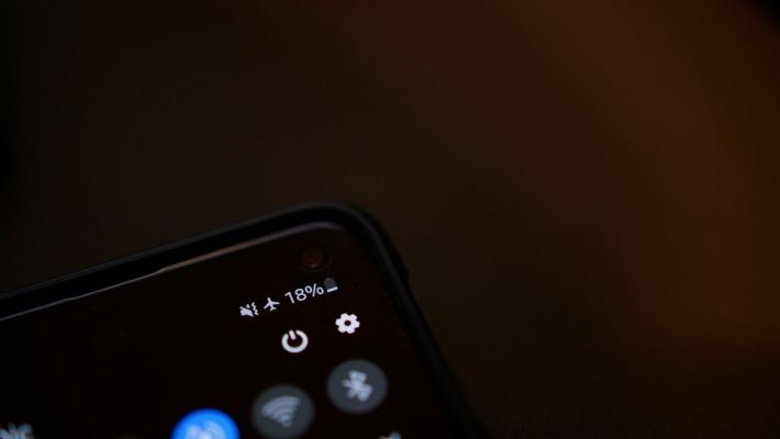 На чьей ты стороне? Темная тема помогает сохранить зрение?