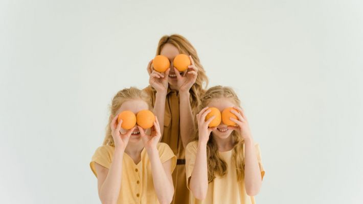 С Международным днём детей! Делимся правилами, которые помогут сберечь зрение ребенка долгие годы