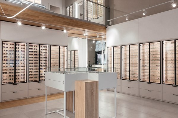 Академический смотрит в будущее: здоровье глаз всей семьи рядом с домом